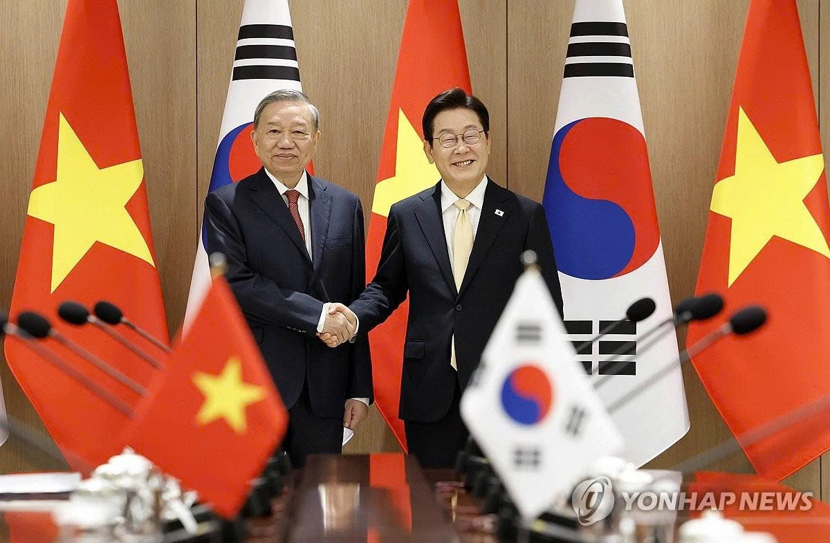 Party General Secretary To Lam’s RoK visit grabs international headlines
